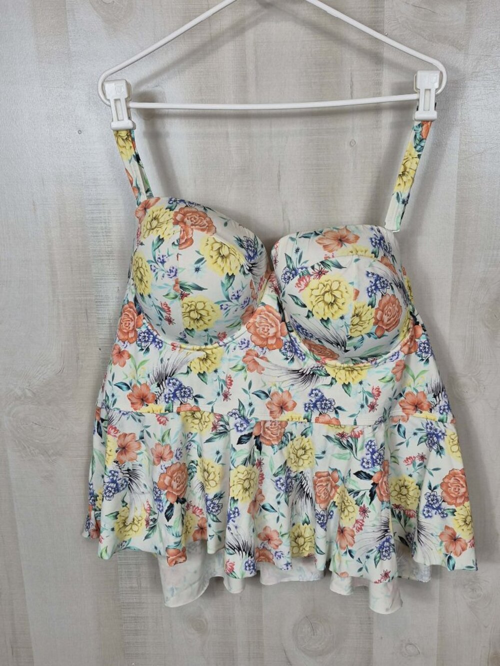 Torrid Size 6 Tankini Top